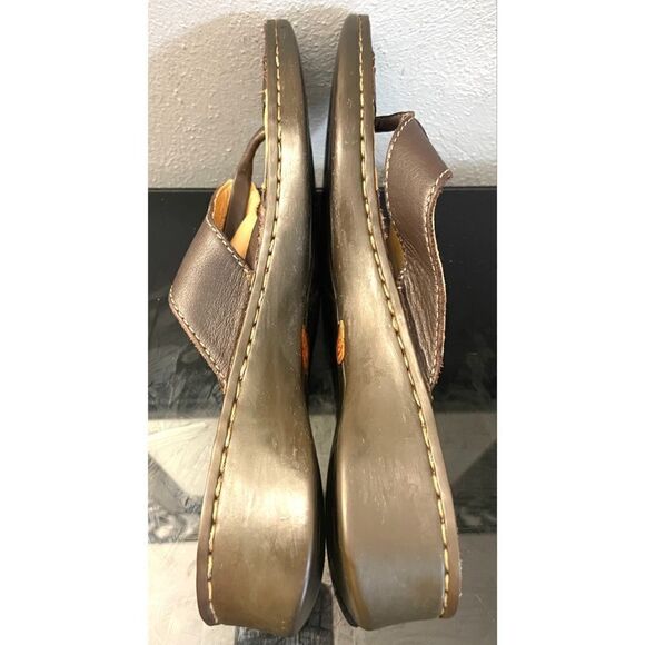 BORN Thong Brown Leather Women’s Sandals Shoes 8 Medium - Picture 9 of 12